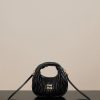 Miu Miu Wander Matelassé Réplica 1:1 de Alta Gama en Cuero Negro 1124293227 - front view | Miu Miu