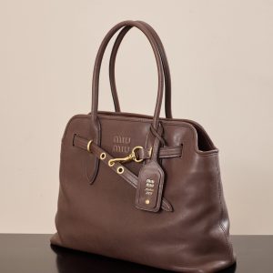 Bolso de Mano Miu Miu Aventura Nappa de Lujo, Réplica 1:1 de Alta Calidad 1141970842 - close-up | Miu Miu
